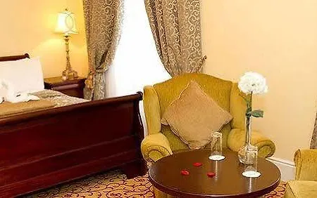 فندق Annebrook House 4*