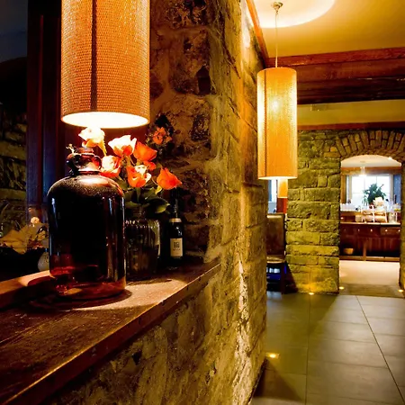 Annebrook House فندق مولينجار